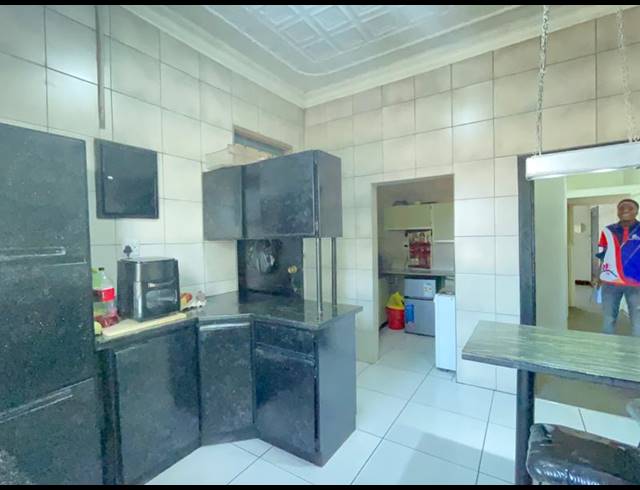4 BEDROOM HOUSE FOR SALE IN BRENTHURST